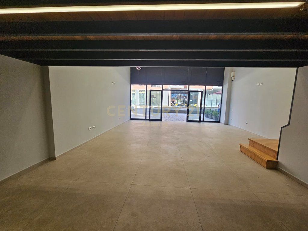 DUPLEX SPACE FOR RENT AT 5 MAJI, TIRANA