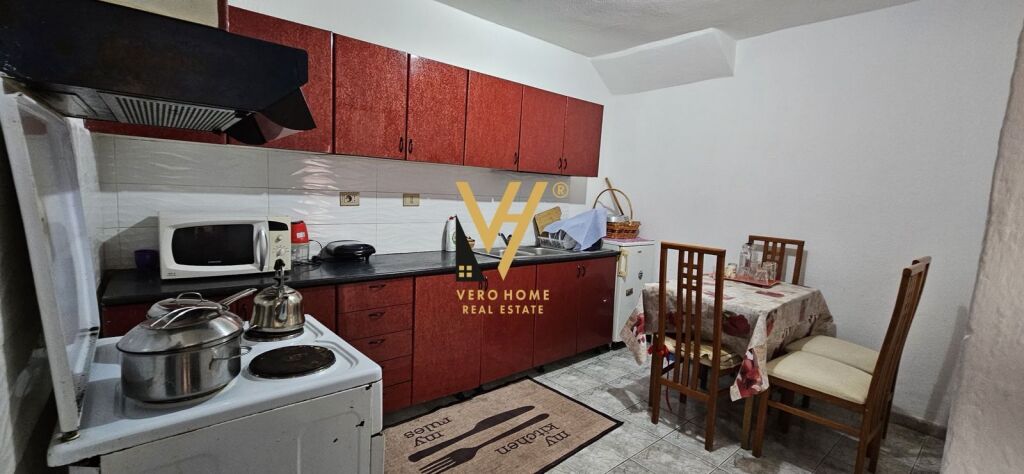 JEPET APARTAMENT 1+1+BLK ME QERA TE STADIUMI DINAMO 450 EURO