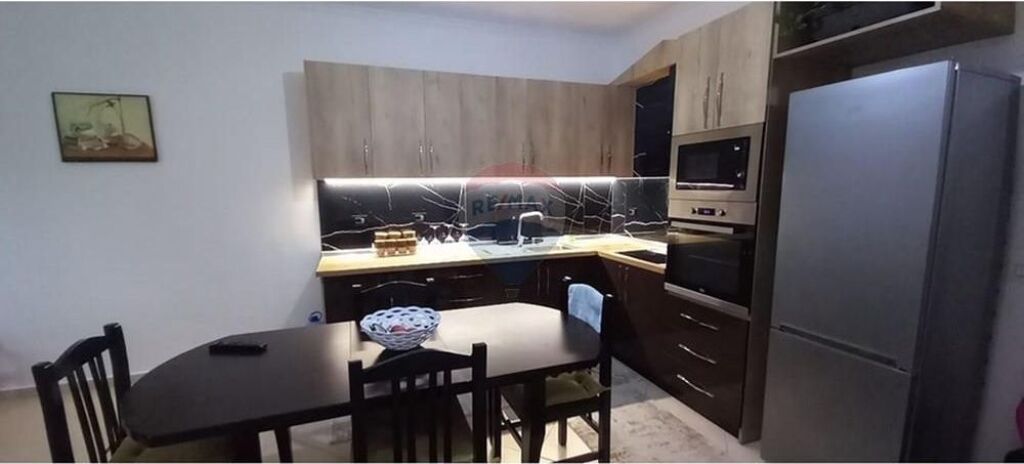 Apartment - For Rent - Linzë, Tirana