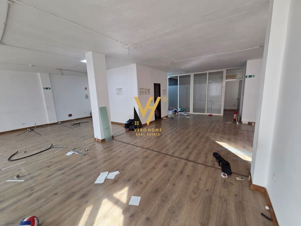OFFICE 200 M2 FOR RENT IN ISH-BLLOK 200,000 LEKE