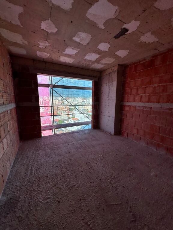 APARTMENT 1+1 FOR SALE NEAR KUQE SCHOOL