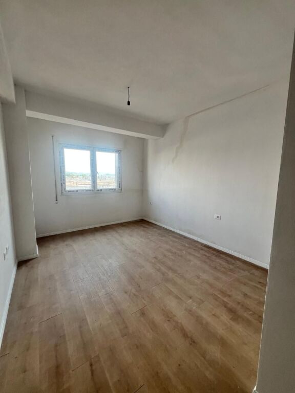 SHITET APARTAMENT 2+1+2 KAMEZ, Bulevardi Blu