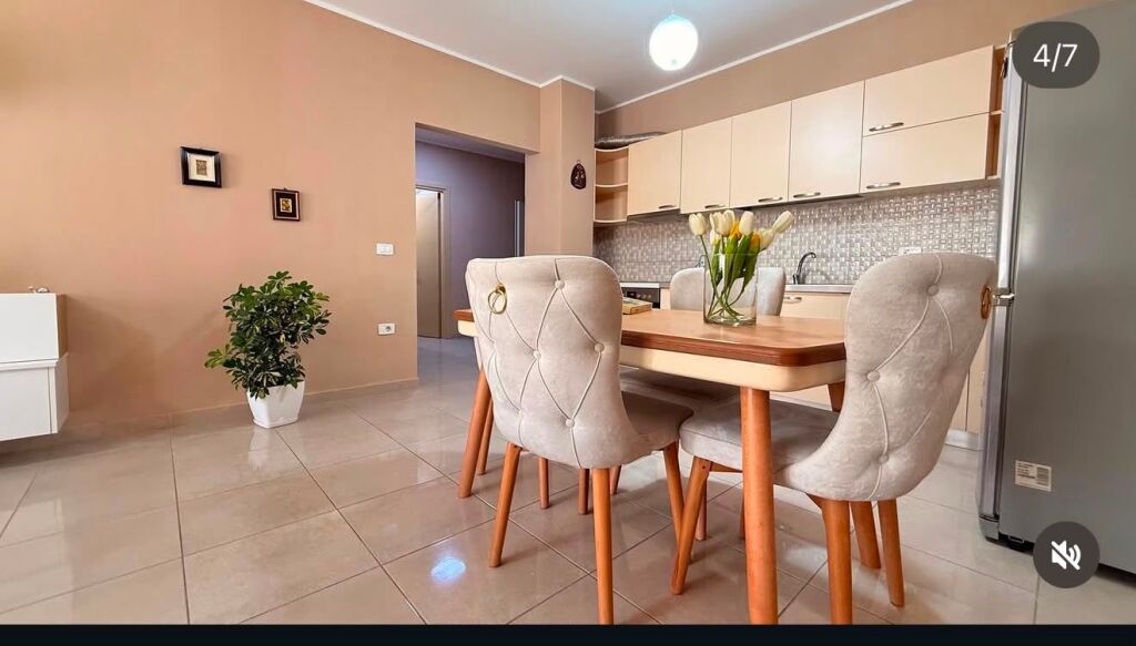 🏢After the Former Durres Restaurant, a 2+1+2 apartment, furnished, is for rent 60,000Leke