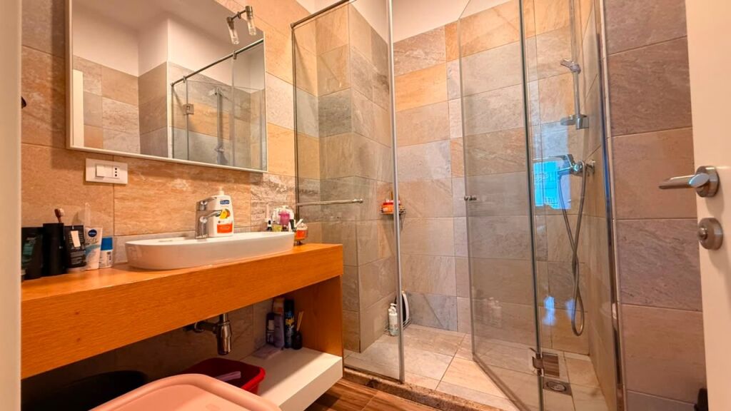 Appartamento 2+1 in Affitto a Komuna e Parisit, Tirana