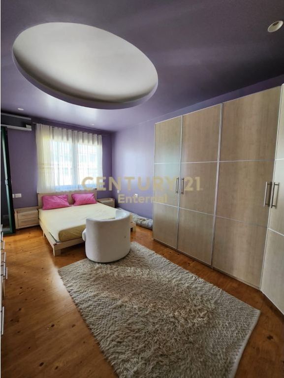 Apartament 2+1+Post Parkimi me qira tek Stadiumi Air Albania
