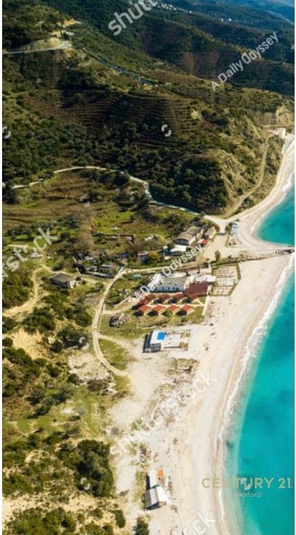 SHITET TOKË PRANË DETIT – 3000 m², BUNEC