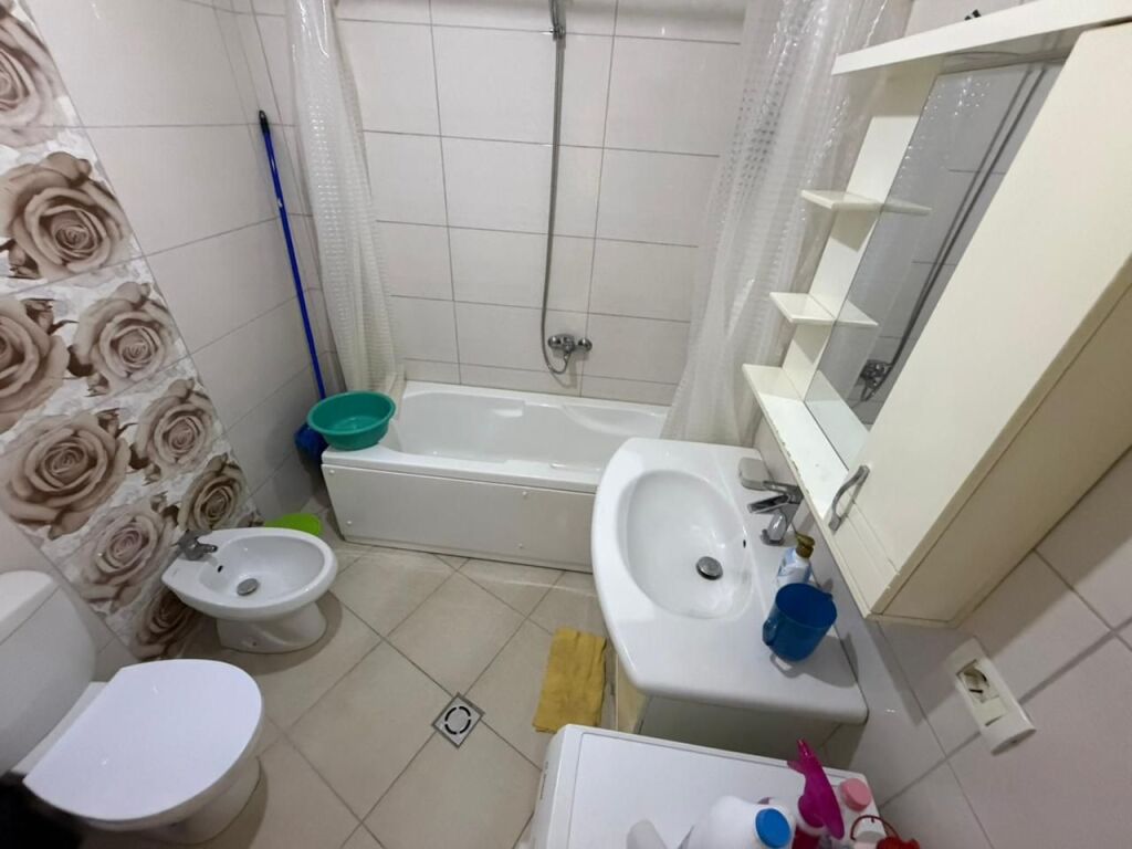 🏡 Appartamento 2+1 in affitto –📍 Bohemi, Astir💰 Prezzo: 55.000 lek/mese