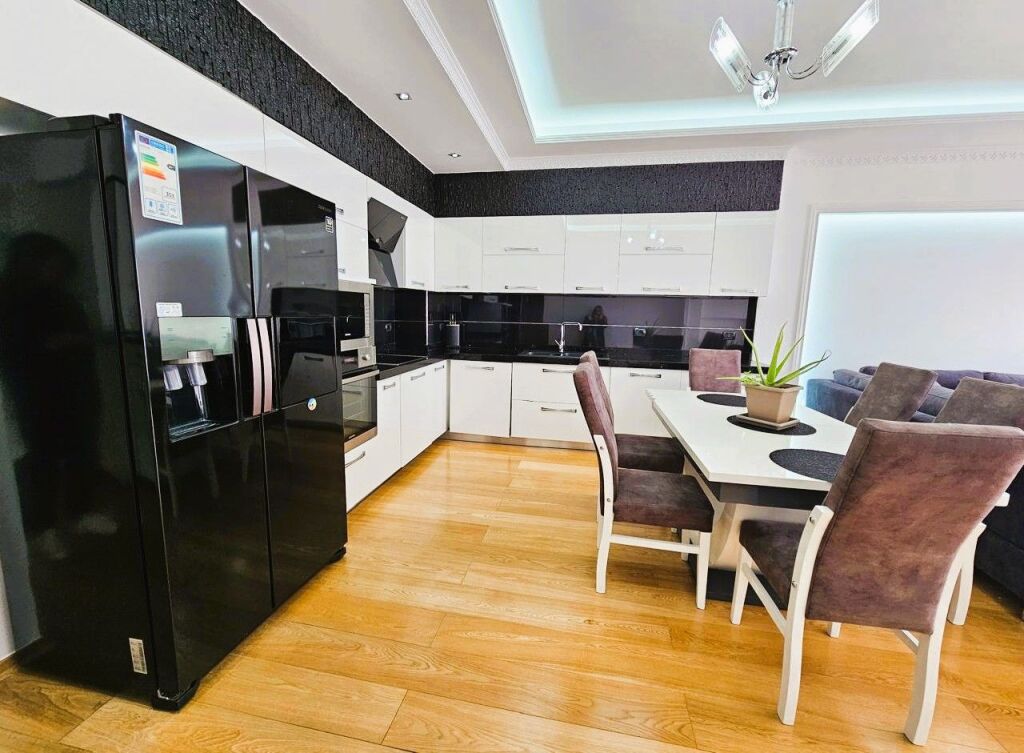 📣Appartamento 2+1 in affitto vicino al Giardino Zoologico a Tirana🔥