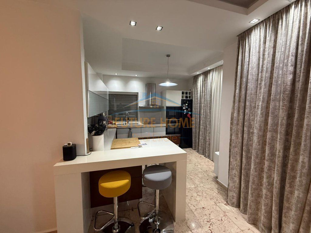 For sale 3+1+2+Garage, Dry Lake. Prestige70635