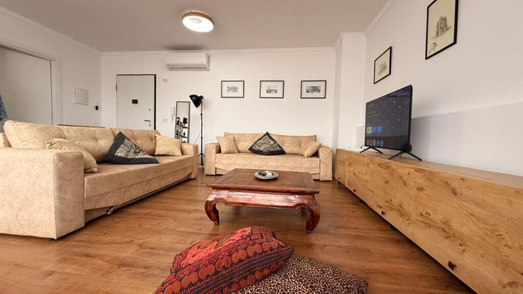 Apartament 1+1 me Qira në Qendër të Tiranës