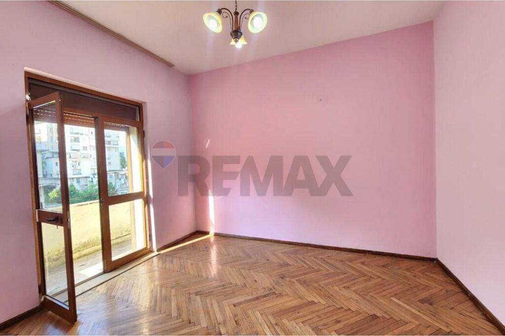 Apartment for sale in Bllok (university book)