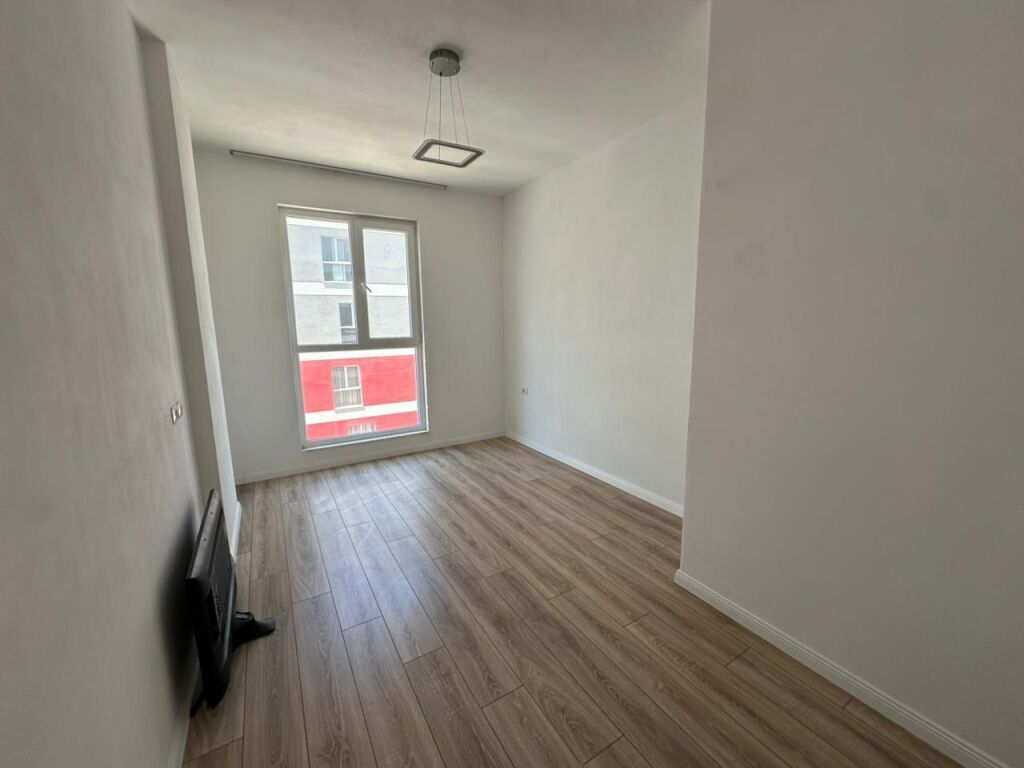Apartament 1+1 me qira bosh tek Univers City