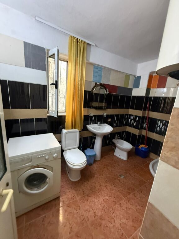 Casa privata di un piano in affitto, serie Kodra!