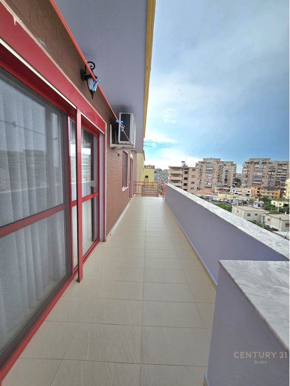 Appartamento Moderno 2+1+2 in Vendita vicino a Uccello Nero 222.000 €