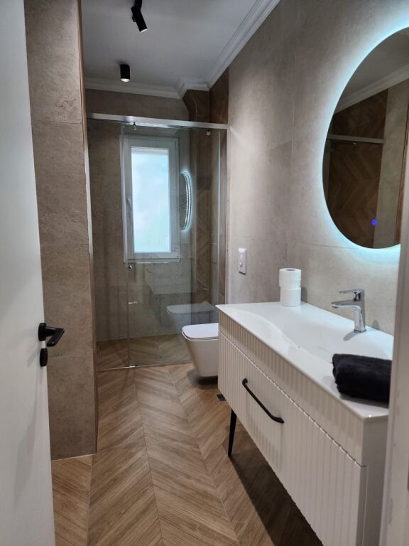 Apartment 2+1 for rent at Komuna e Parisit