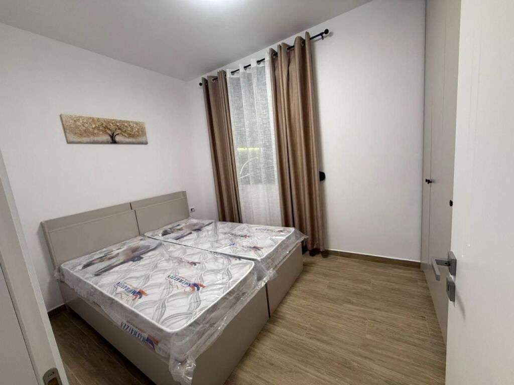 🏢Ne zonen e 5 Majit,prane Blackstone Lounge jepet me qera apartament 1+1,i mobiluar.45,000Leke