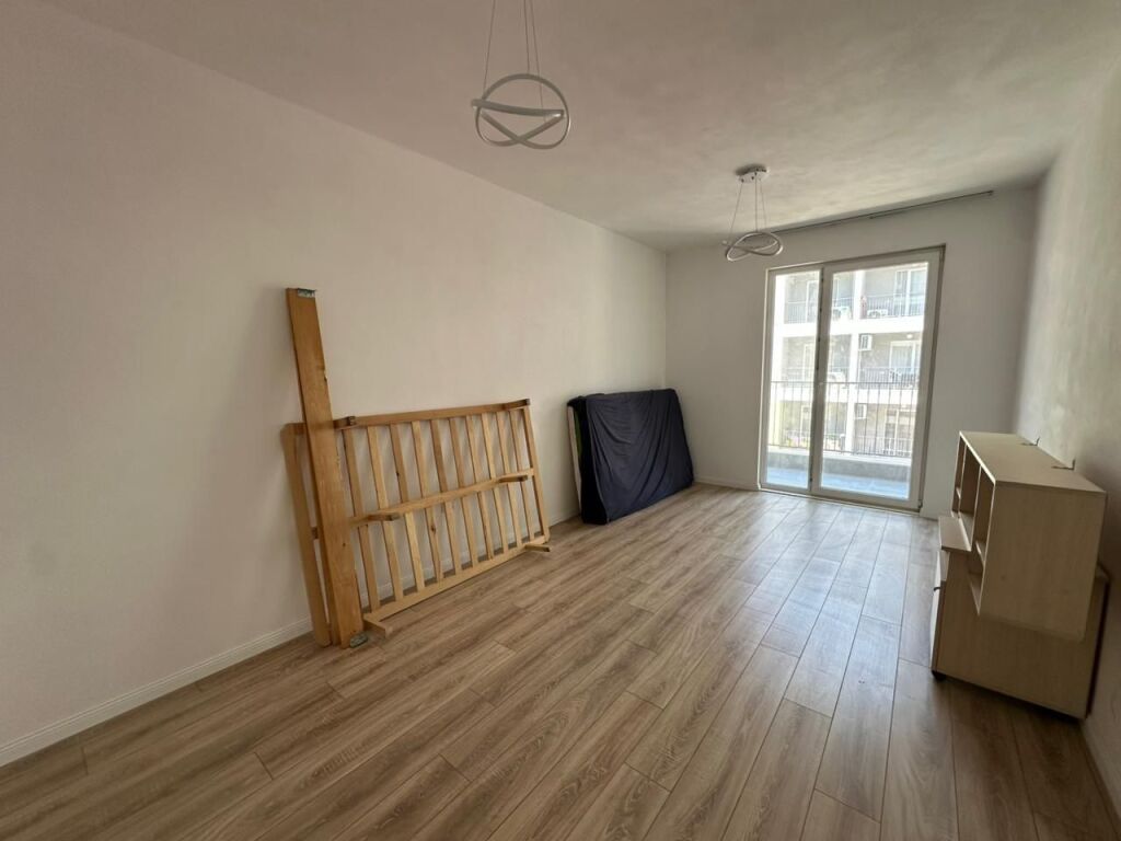 Apartament 1+1 me qira bosh tek Univers City