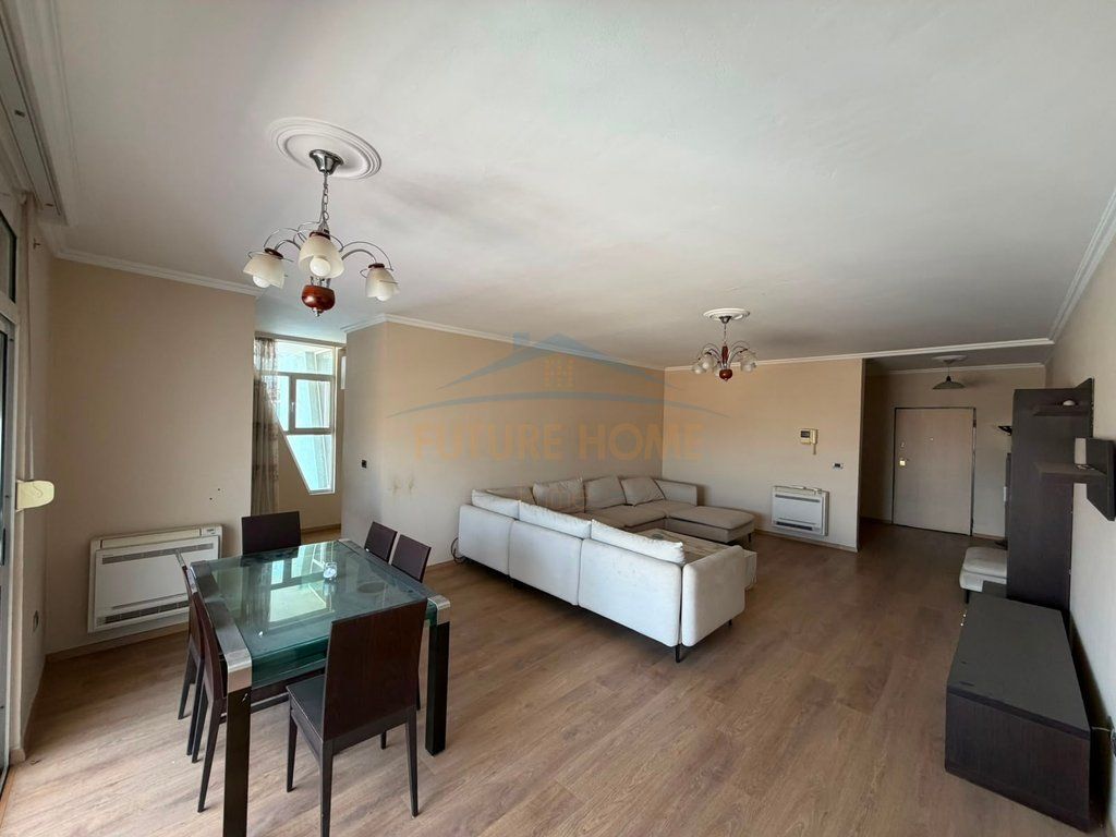In vendita, Appartamento 3+1+2+Posto Auto, Ex Esposizione, Tirana