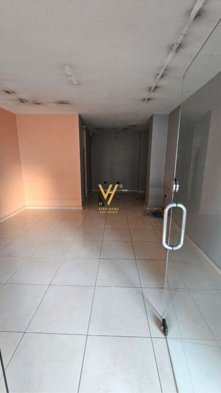 JEPET DYQAN 33 M2 ME QERA TE RRUGA BARDHYL 80.000 LEKE