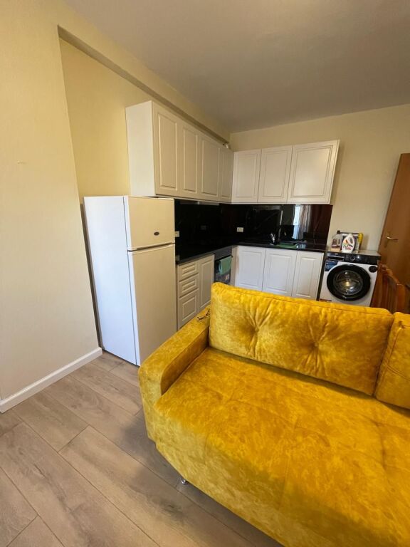 🏡 JEPET ME QERA APARTAMENT 1+1 TEK PAZARI I RI