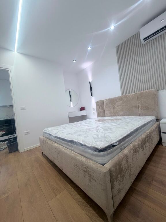Appartamento arredato 1+1 in affitto presso 21 Dhjetori Hotel Mondial