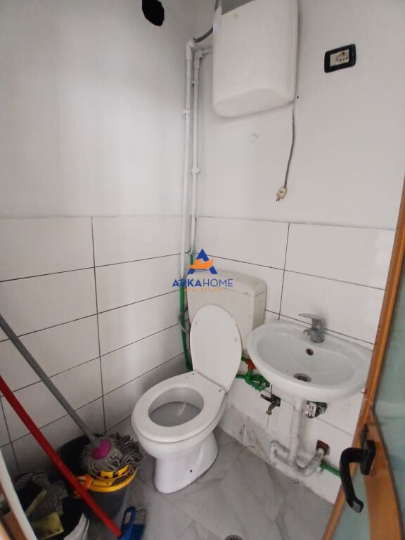 BUSINESS PREMISES FOR RENT 25M2 "FORTUZI STREET" 50,000 LEKE