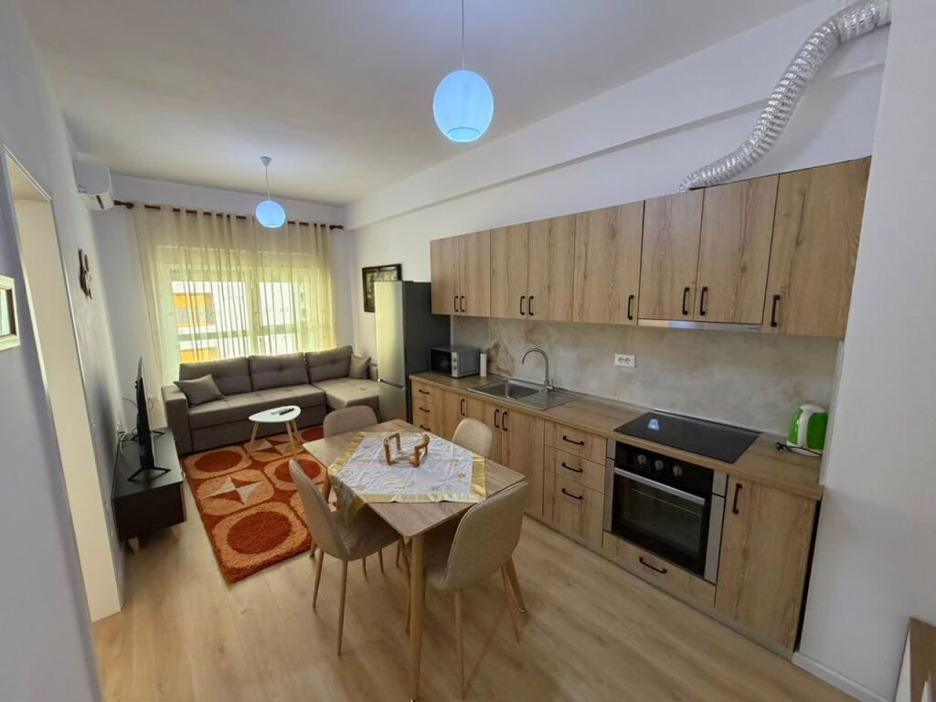 🏡 Apartment 1+1 for Rent  📍 Location: Ali Demi, Kadiu Complex💰 Price: 40,000 Lek/Month