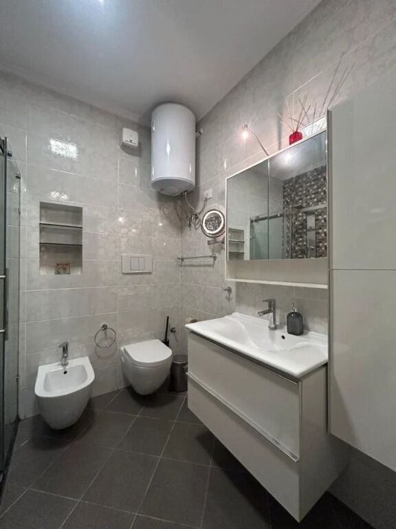 🏢Rr.Jordan Misja,Kompleksi Gener 2,jepet me qera apartament 3+1+2,i mobiluar.85,000Leke (Bruto) 