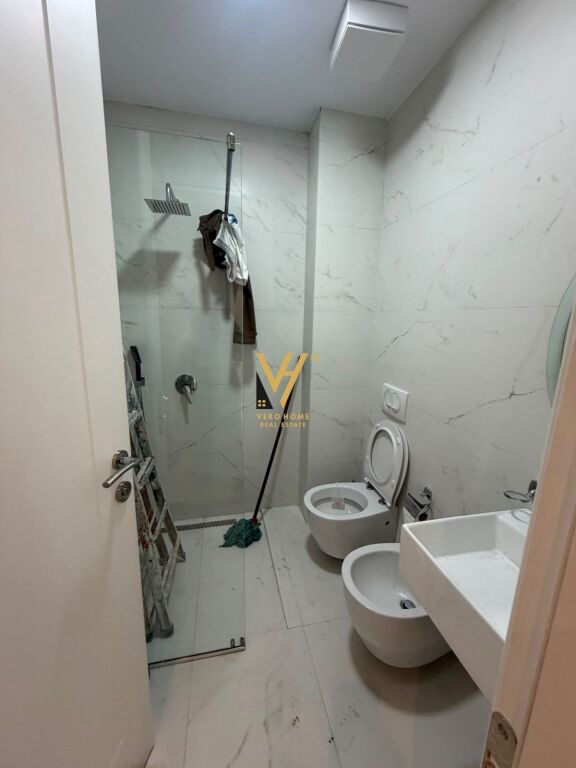 JEPET VILE DY KATESHE ME QERA TE KODRA E PRIFTIT 4.000 EURO