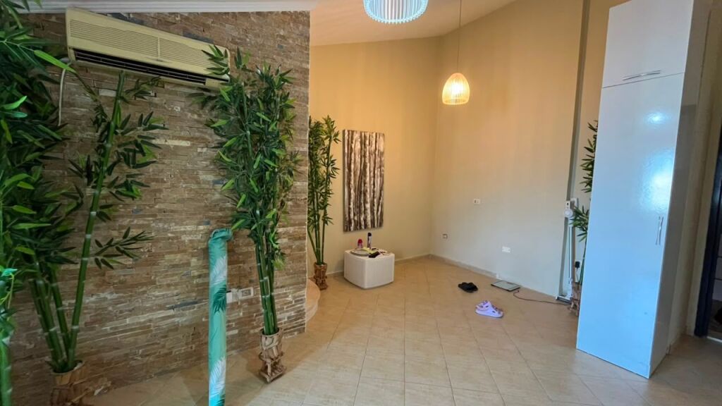 🏡 Apartment 1+1 for sale in Mali i Robit, Golem – Kaltersia Complex