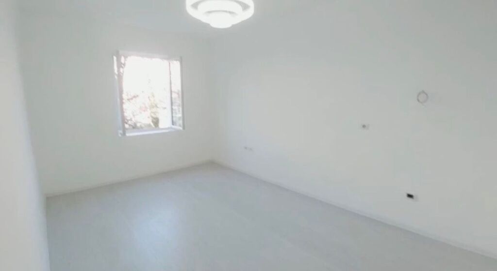 Office for rent in Bllok, Agimi Buildings