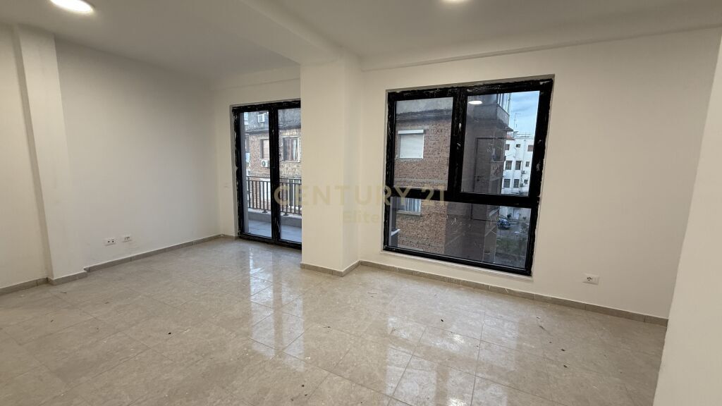 Office space for rent near the New Bazaar!