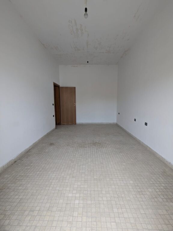 OCCASION FOR SALE 2+1 APARTMENT NEAR VLORA CIVIL REGISTRATION