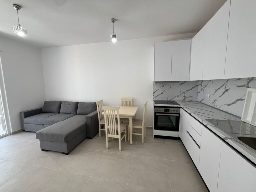 shitet apartament 2+1 i mobiluar tek univers city