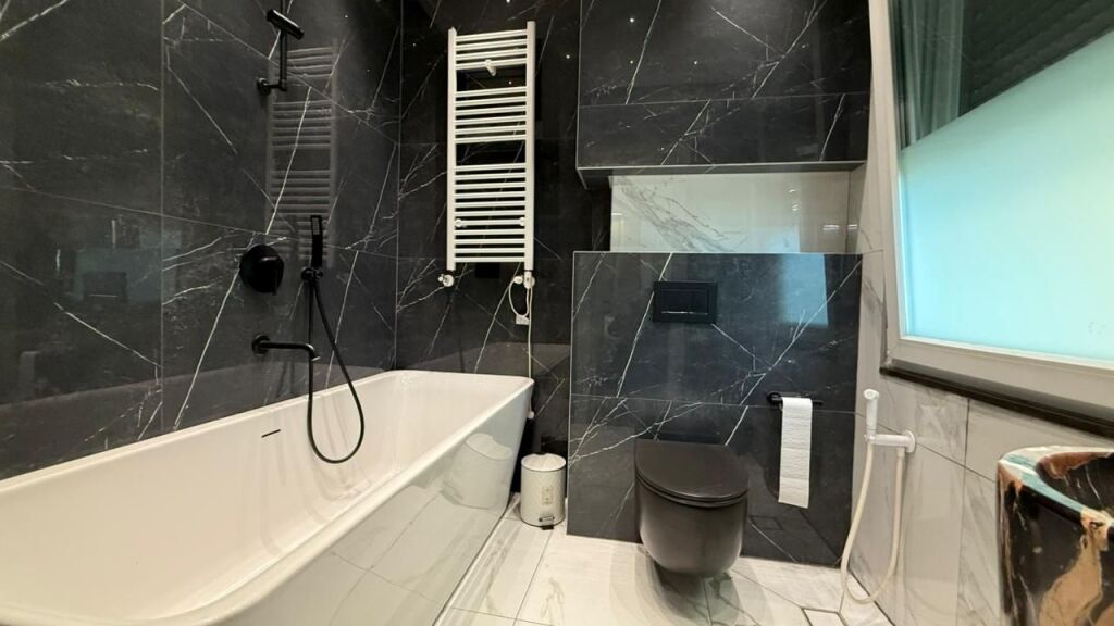 Super Apartament Luksoz 2+1 me Qira – Liqeni i Tiranës!