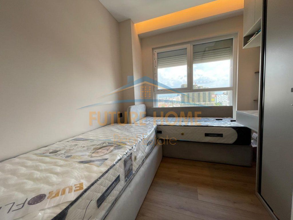 Shitet, Apartament 2+1, Rruga Dritan Hoxha, Tiranë.