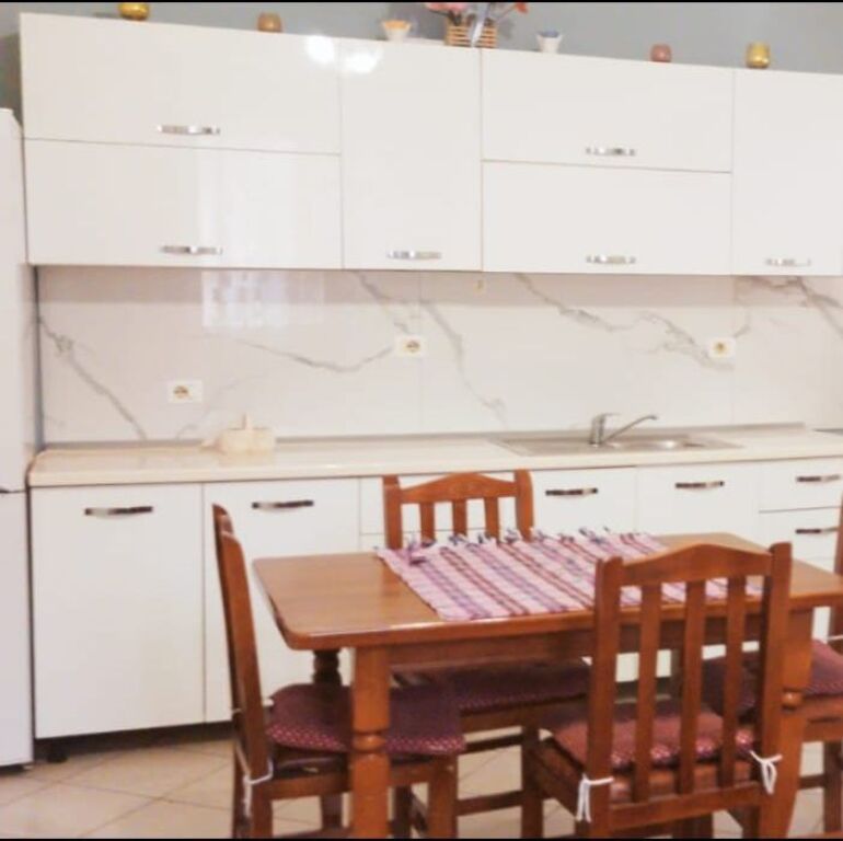 APARTAMENT 1+1. 22000 LEKE DHE APARTAMENT 1+1.27000 LEKE.KOMPLEKSI MALAZIAN