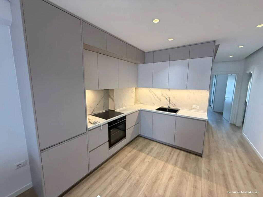 Apartament Me Qera 2+1 Tek Komuna e Parisit ( ID B2201966) Tirane