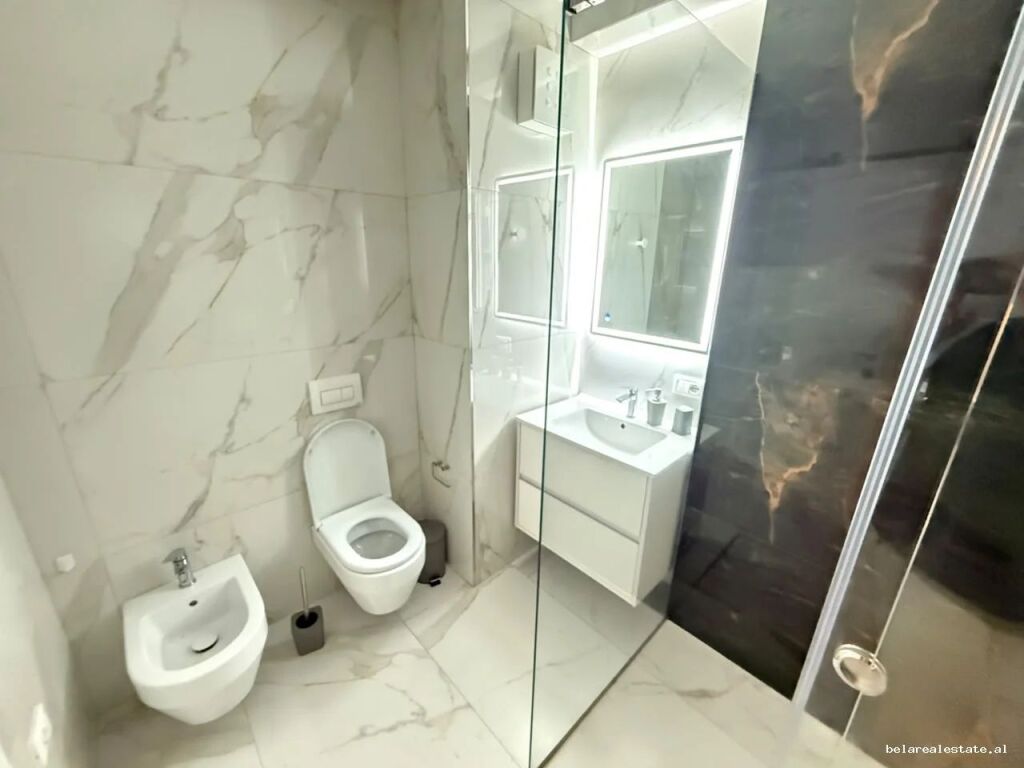 Apartament Me Qera 2+1 Tek Komuna e Parisit ( ID B2201966) Tirane