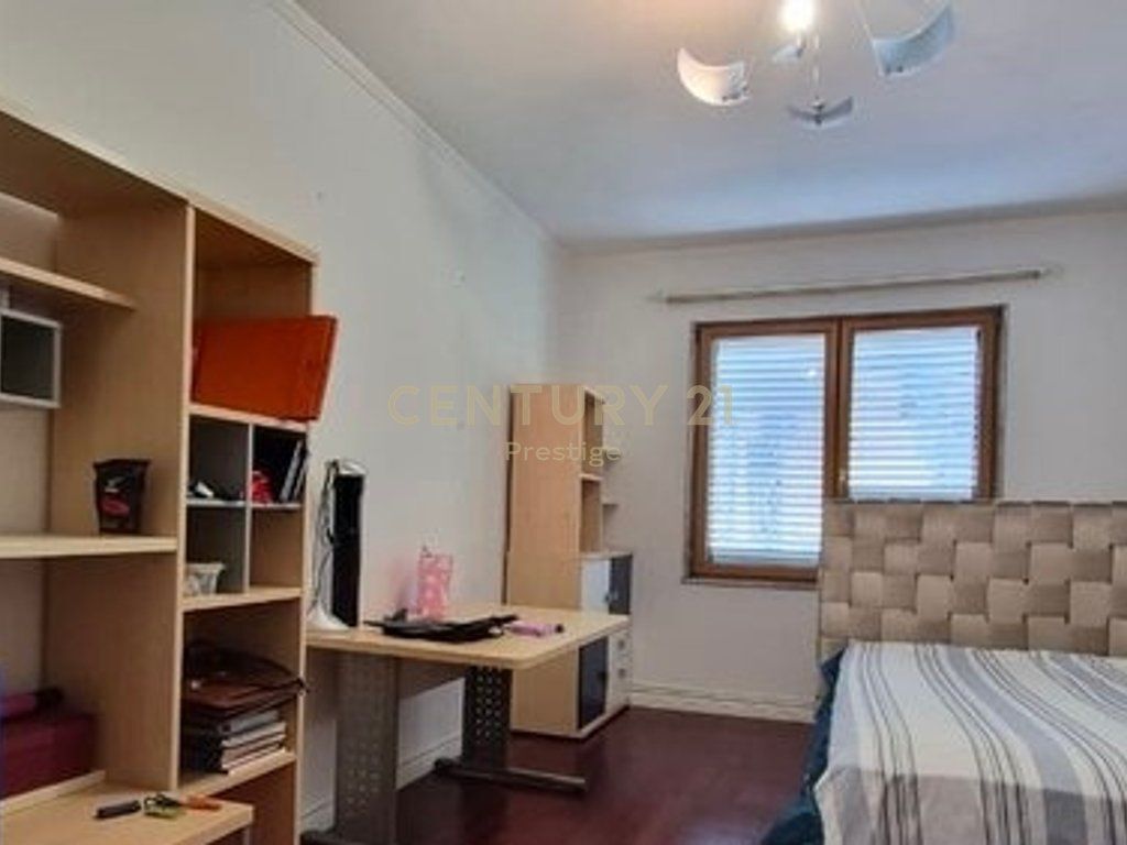 APPARTAMENTO 3+1+2+ POSTO AUTO IN AFFITTO NELLA ZONA DI BRRYL, TIRANA!
