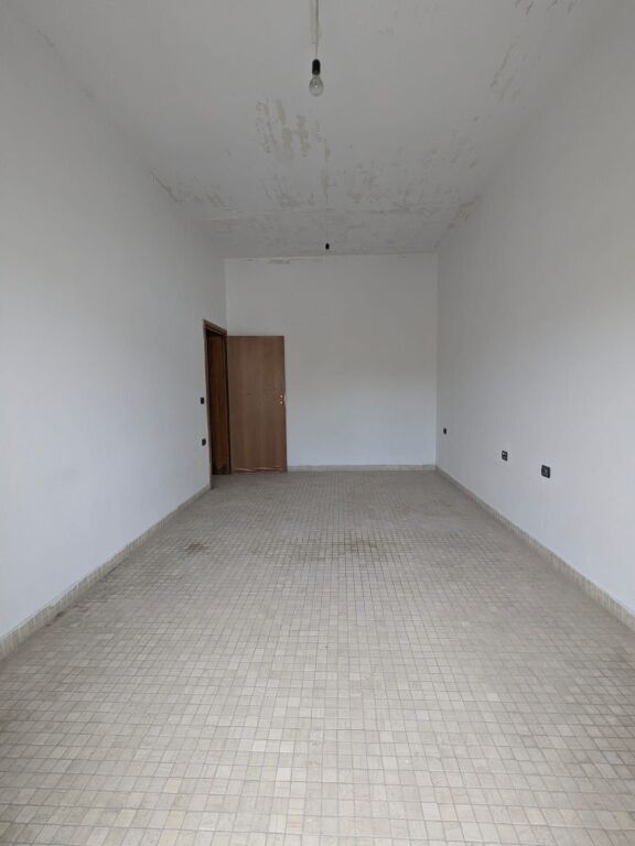 OCCASION FOR SALE 2+1 APARTMENT NEAR VLORA CIVIL REGISTRATION