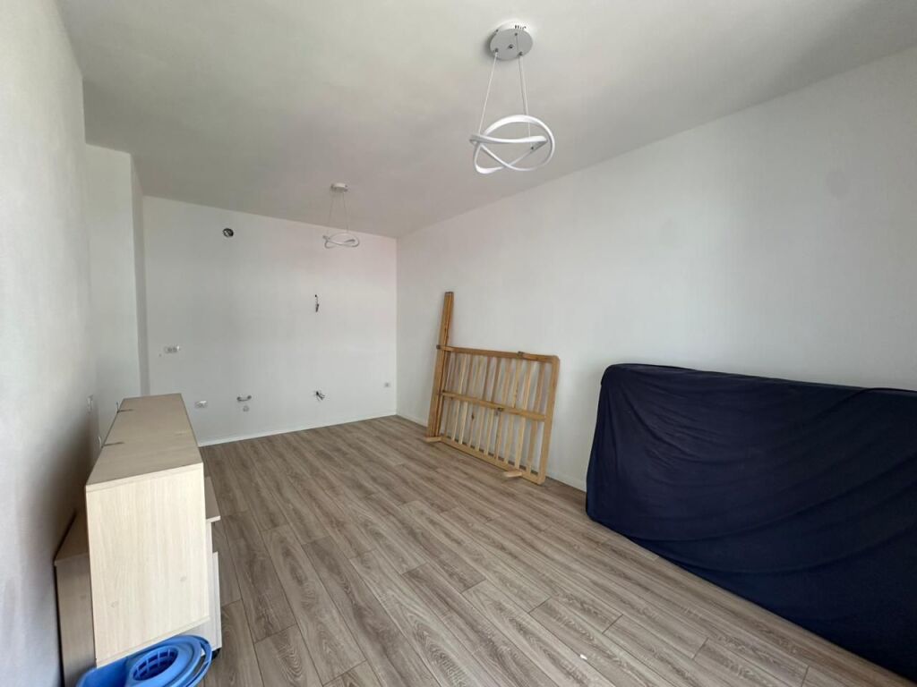 Apartament 1+1 me qira bosh tek Univers City