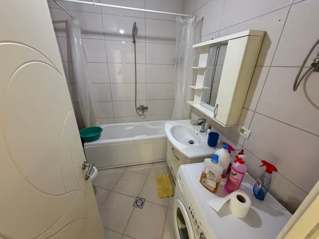 🏡 Appartamento 2+1 in affitto –Bar Bohemi, Astir  Prezzo: 55.000 lek/mese  