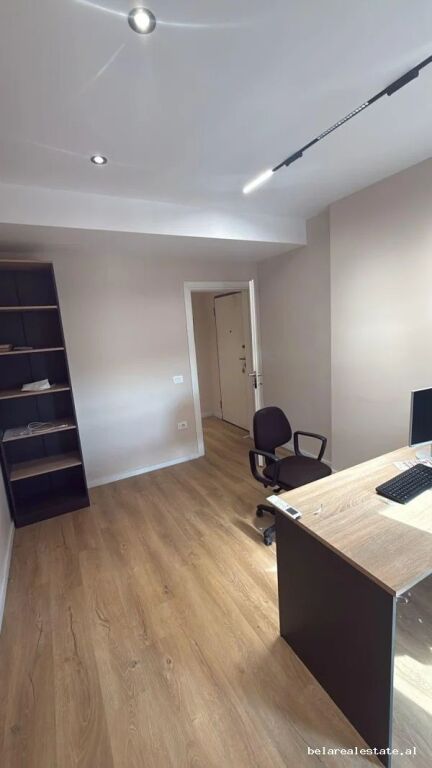 Zyre Me Qera 2+1 Tek Ish-Dogana (ID BZ2996) Tirane
