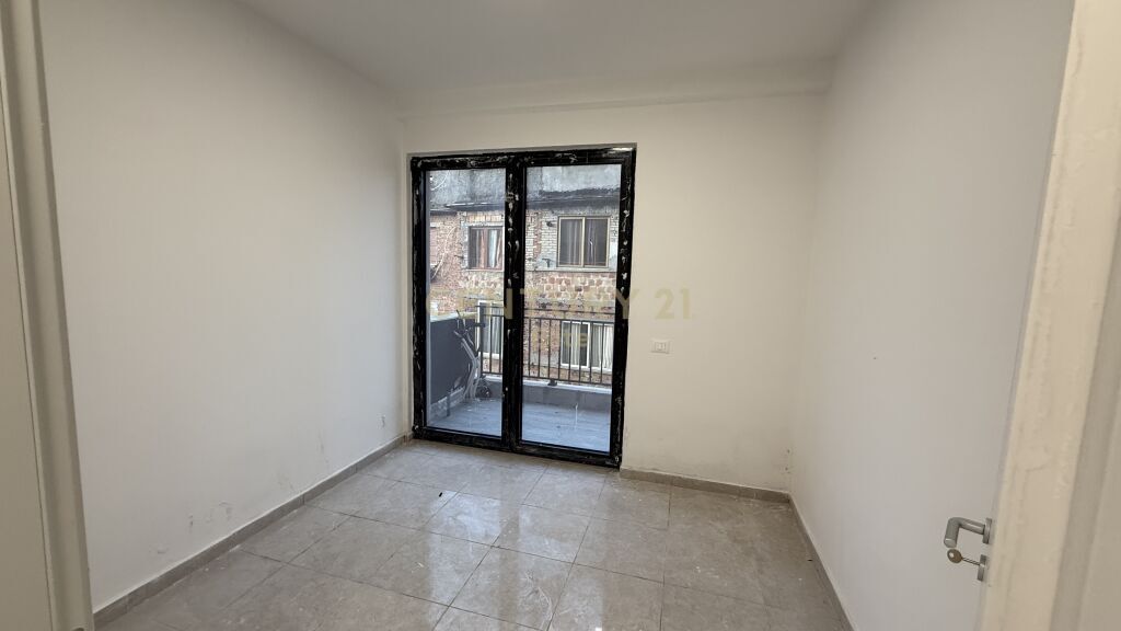 Office space for rent near the New Bazaar!