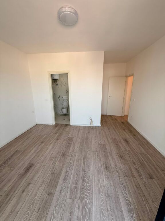 📍Rruga Jordan Misja Jepet Apartament 2+1+2 Me Qera Bosh Me Kondra Bufe