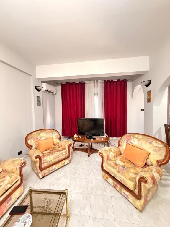 🏡 Apartament 2+2+2 me Qira – prane Kryqi i kuq Durres