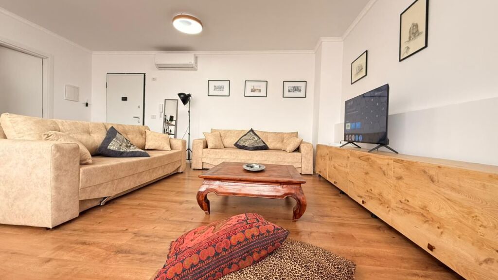 Apartament 1+1 me Qira në Qendër të Tiranës