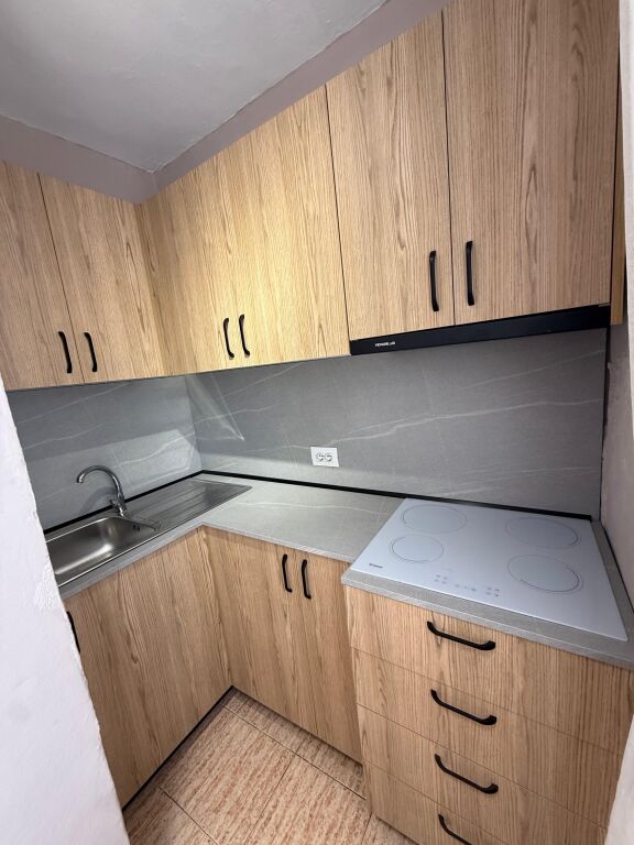 JEPET APARTAMENT ME QERA 2+1, XHAMIA E TABAKEVE