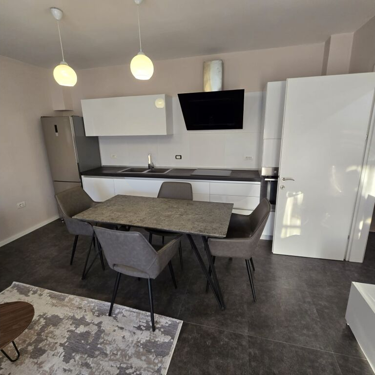 JEPET ME QIRA APARTAMENT 2+1+2 ,FUSHA E ALI DEMIT!